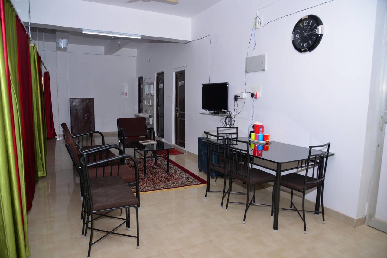 Tranquil Hospitality Hotel Bhuvanesvar Kültér fotó